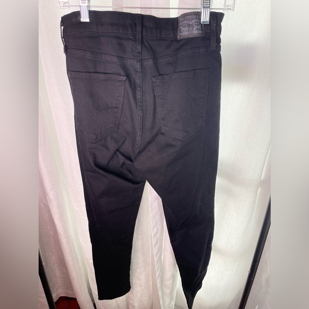 Levi’s 721 High Rise Skinny Jean